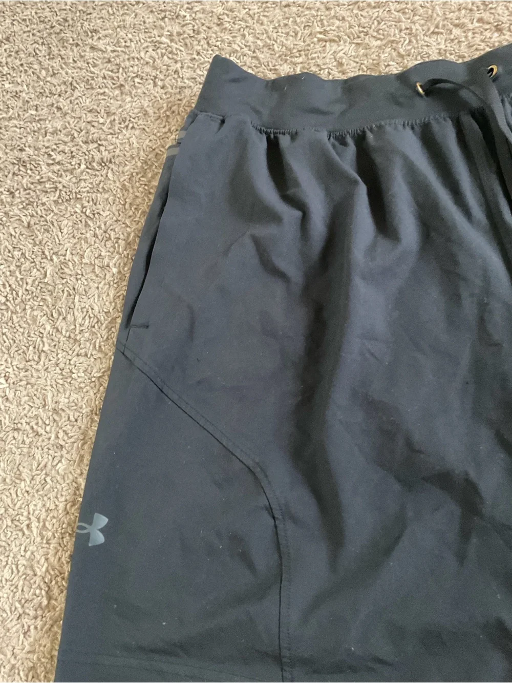 Men’s used as is Under Armour project rock black unlimited UA shorts size XL
